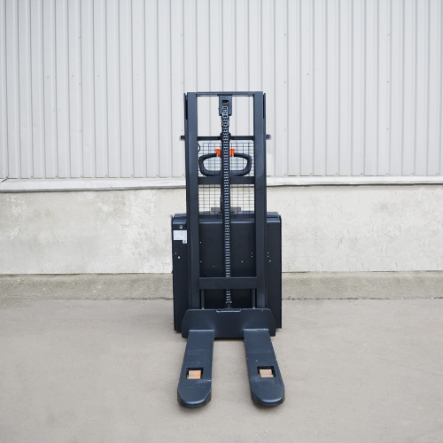 Самоходный штабелер с платформой для оператора OXLIFT BX-1526E (г/п 1500 кг, в/п 2.6 м) фото 5
