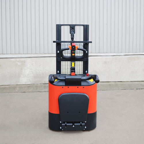 Самоходный штабелер с платформой для оператора OXLIFT BX-1526E (г/п 1500 кг, в/п 2.6 м) фото 3